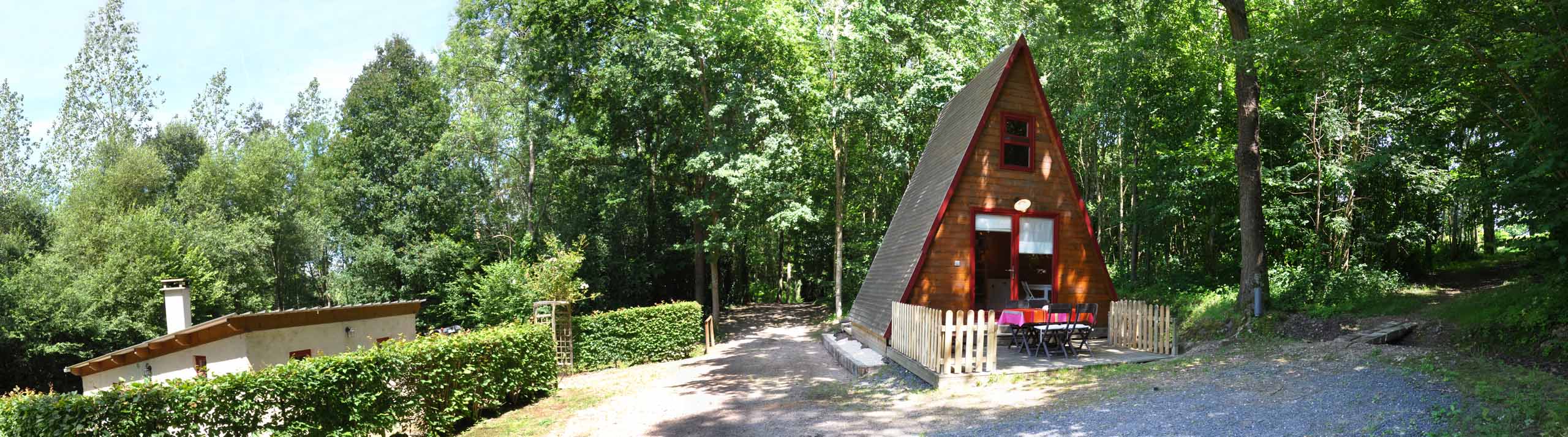 gîte familial, gîte insolite, chalet en bois, cabane, forêt, nature, ferme, cormeilles, lisieux, pont l'évêque, deauville, honfleur, pays d'auge, calvados, normandie